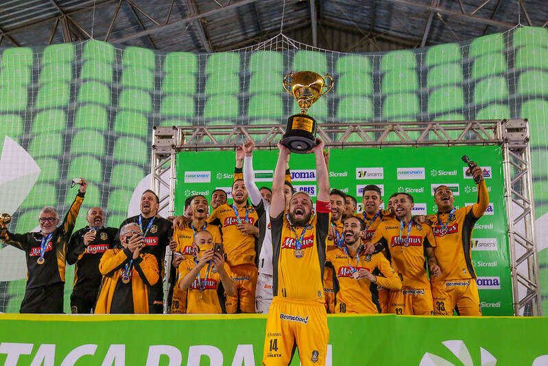 Leozinho, do Magnus Futsal, vence pela segunda vez prêmio de melhor jogador  jovem de futsal do mundo – FPFS