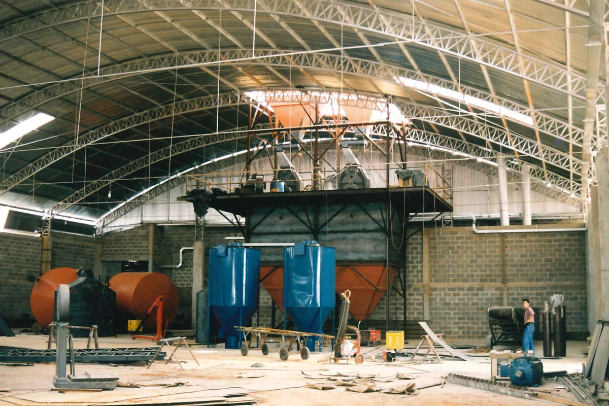 2002_foto_ldt_Construindo_2_1200x800px